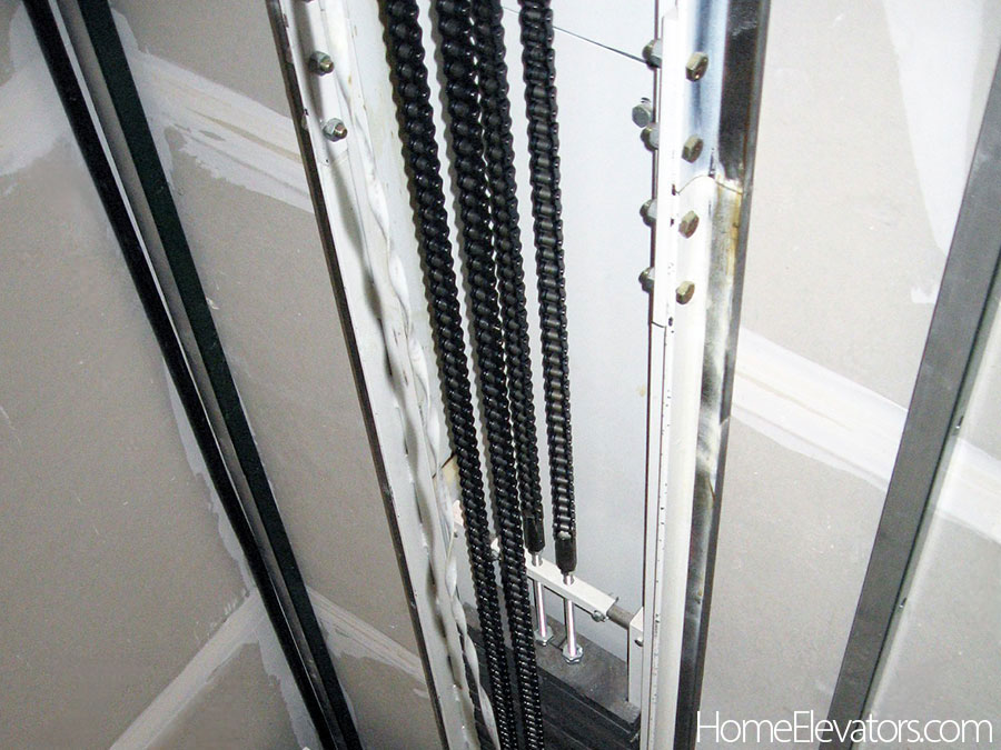 Traction elevator
